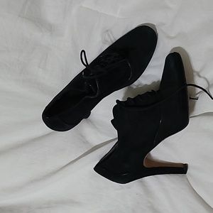 Circa Joan & David Heels